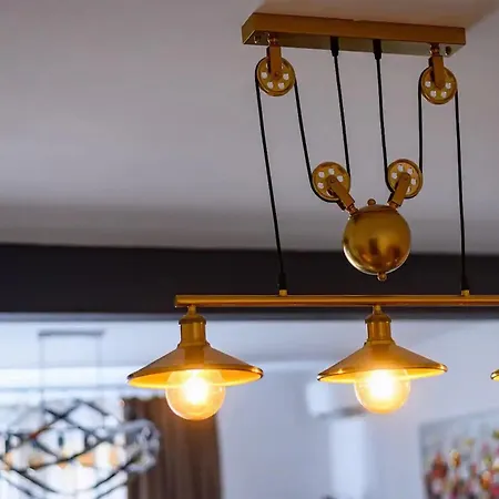 10 Seconds Away From The Main Street, Free Secured Parking דירה סופיה