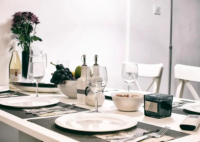 Apartmán 10 Seconds Away From The Main Street, Free Secured Parking