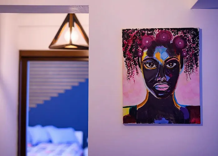 10 Seconds Away From The Main Street, Free Secured Parking Apartmán